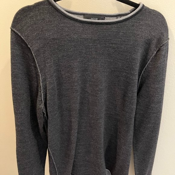 Mens Medium Nove 9 Gray with Light Gray Trim Sweater - Picture 1 of 1